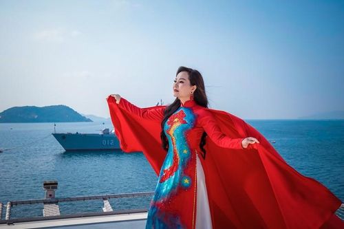 NSƯT Khánh Hòa xúc động khi thực hiện phim ca nhạc về Trường Sa