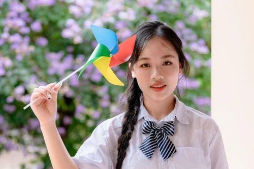 Nữ sinh người Nùng quyết tâm học giỏi để thoát nghèo