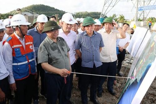 Bảo đảm khánh thành đường dây 500 kV mạch 3 đúng dịp kỷ niệm Cách mạng tháng Tám và Quốc khánh 2/9