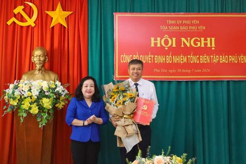 Bổ nhiệm nhà báo Nguyễn Khánh Minh giữ chức Tổng Biên tập Báo Phú Yên
