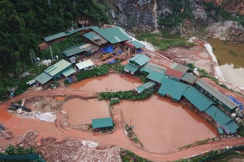 Nguyên nhân vụ nước suối vàng đục, cá chết hàng loạt ở suối Nậm Huống