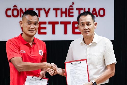 Thể Công Viettel ký loạt tân binh, Hoàng Đức vẫn 'chờ'