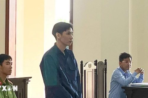 Chiếm đoạt 1.890 lọ thuốc bán ra ngoài, quản lý kho nhận án 13 năm tù