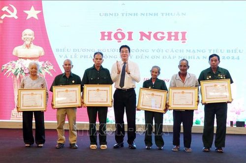 Phát huy vai trò người có công với cách mạng trong phát triển sản xuất, kinh doanh