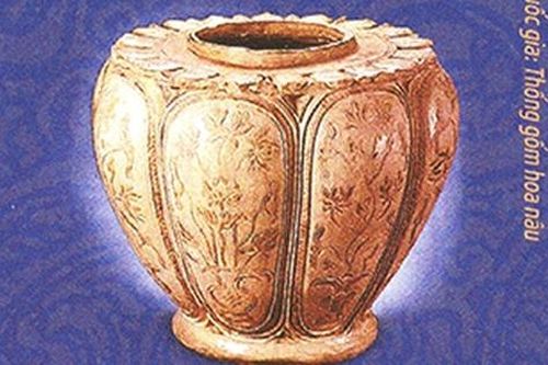 Kho báu gốm sứ cổ Việt Nam được giới thiệu qua bộ tem đặc biệt