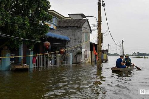 Hà Nội: Cuộc sống của người dân tại vùng lụt Quốc Oai