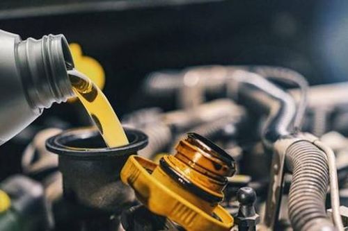Hiểm họa khó lường từ dầu bôi trơn giả
