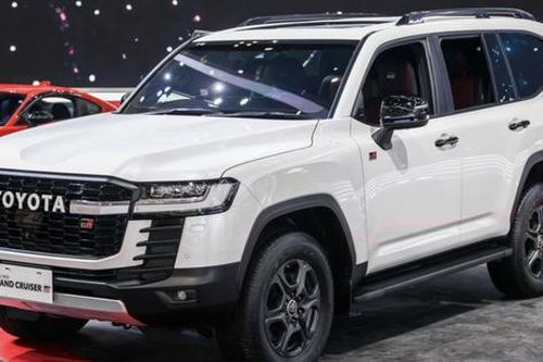 Toyota Land Cruiser 300 GR Sport xuất hiện tại Indonesia