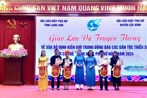 Lộc Bình: Giao lưu và truyền thông với chủ đề 'Lắng nghe phụ nữ nói'