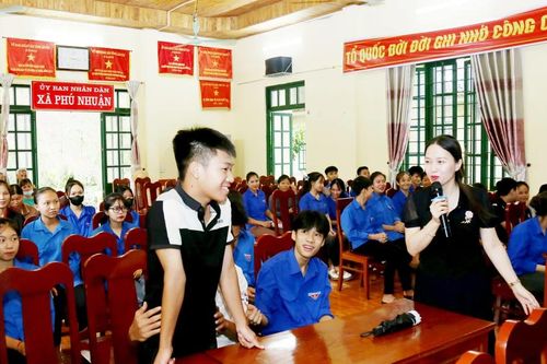 Hội Phụ nữ xã Phú Nhuận: Phối hợp truyền thông phòng chống mua bán người cho gần 200 hội viên, thanh niên