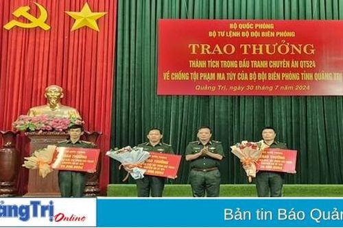Khen thưởng thành tích đấu tranh phòng chống tội phạm ma túy