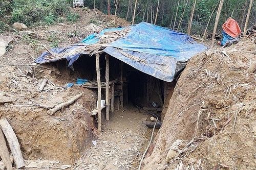 Quảng Nam: Rà soát để giải quyết chồng lấn quy hoạch đất quốc phòng và khu vực khoáng sản vàng gốc Nước Vin