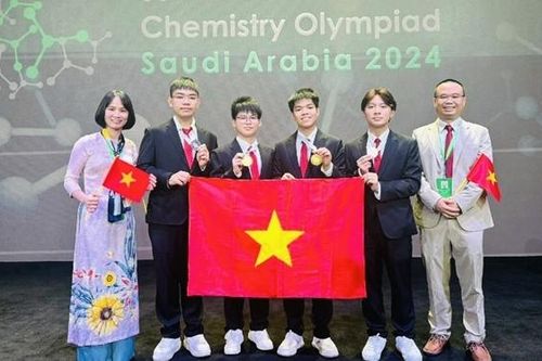 Việt Nam đoạt 3 Huy chương Vàng, 1 Huy chương Bạc Olympic Hóa học quốc tế năm 2024