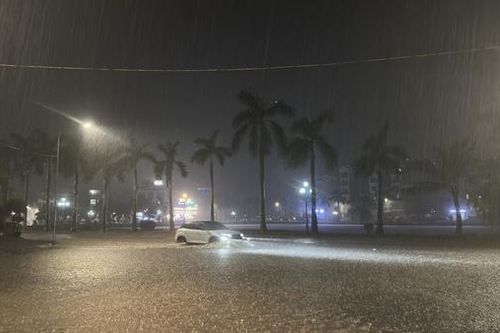 Quảng Ninh di dời khẩn cấp nhiều nhà dân sau mưa lớn