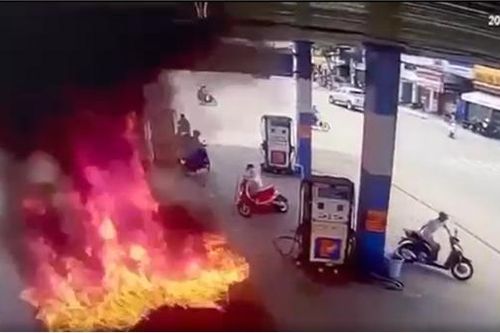 Tạm giữ hình sự đối tượng phóng hỏa cửa hàng xăng dầu