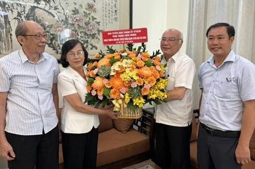 Lãnh đạo Ban Tuyên giáo TPHCM thăm các đồng chí nguyên lãnh đạo Ban các thời kỳ