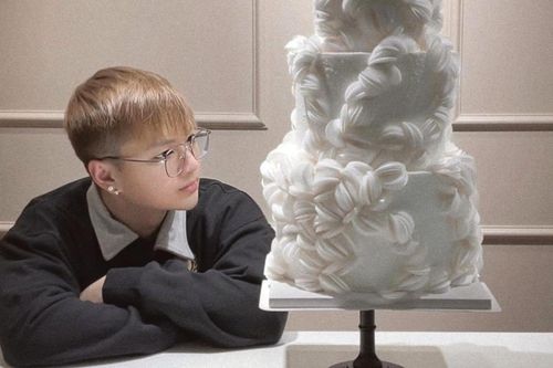 Chàng trai được mệnh danh 'phù thủy bánh kem' gây sốt mạng xã hội