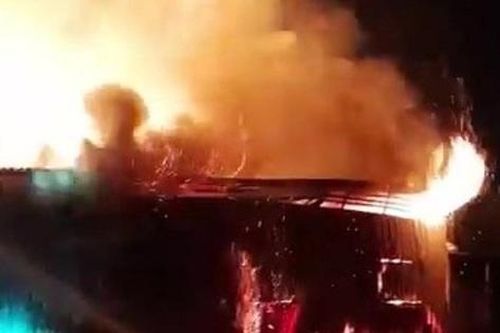 Kho nhang trầm ở Khánh Hòa bốc cháy dữ dội