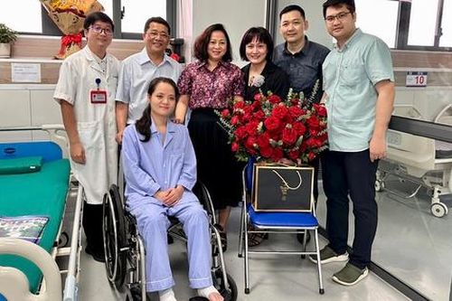 Nữ bác sĩ nội trú Hoàng Minh Lý hồi phục sau tai nạn hy hữu, sẽ trở lại làm việc tại Bệnh viện K