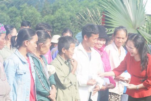 Mặt trận Quảng Bình xin không nhận hoa chúc mừng Đại hội