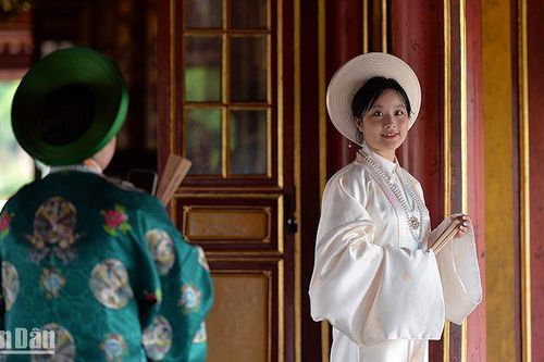 Khơi nguồn đam mê cổ phục truyền thống từ những người trẻ