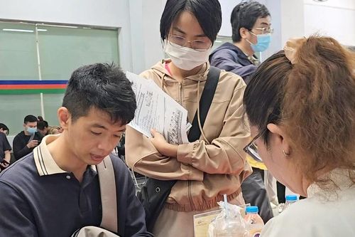 Hơn 2.800 người tham gia sàn giao dịch việc làm liên kết vùng TPHCM