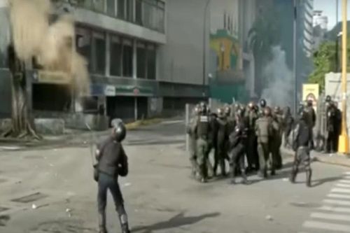 Venezuela mạnh tay trấn áp bạo lực
