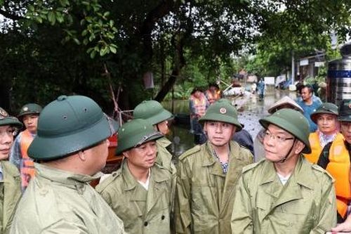 Phó Thủ tướng yêu cầu sơ tán dân ở nơi không an toàn vùng 'rốn lũ' Hà Nội