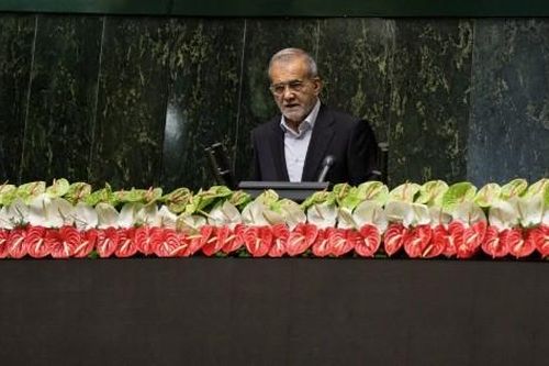 Tổng thống Iran đối mặt với cuộc khủng hoảng lớn ngay trong ngày nhậm chức