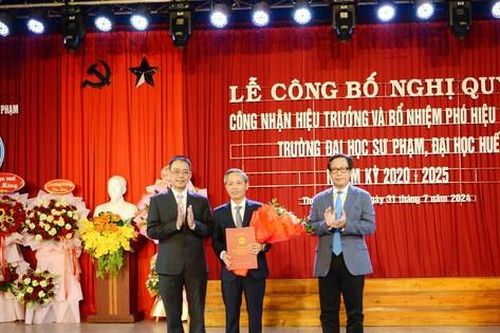 Trường Đại học Sư phạm Huế có tân hiệu trưởng và phó hiệu trưởng