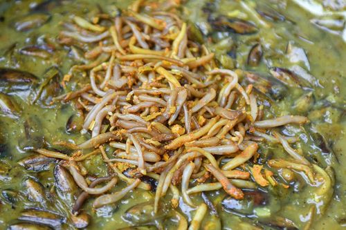 Đặc sản chân dài ngon giòn sần sật, khách mỏi miệng ăn ở Hải Phòng