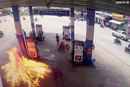 Phê chuẩn bắt khẩn cấp đối tượng phóng hỏa trụ sở Cảnh sát 113 và cây xăng