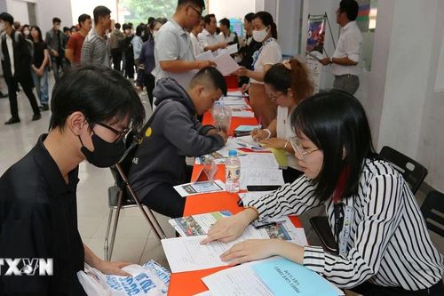 Sàn giao dịch việc làm liên kết vùng cần tuyển dụng gần 40.000 vị trí việc làm