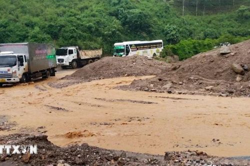 Bộ Giao thông Vận tải công bố tình huống khẩn cấp về thiên tai tại Nghệ An