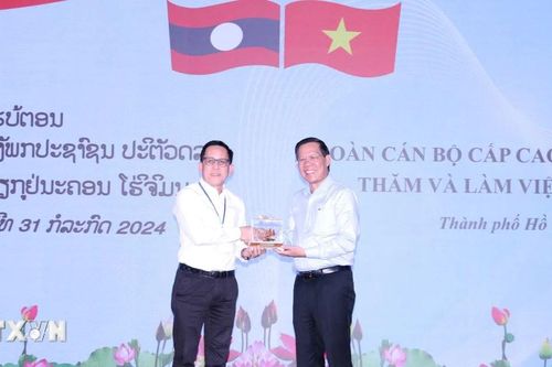 Lãnh đạo Thành phố Hồ Chí Minh tiếp Đoàn cán bộ cấp cao Đảng NDCM Lào