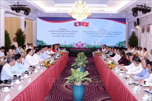 Lãnh đạo TP Hồ Chí Minh tiếp Đoàn cán bộ cấp cao Đảng Nhân dân Cách mạng Lào