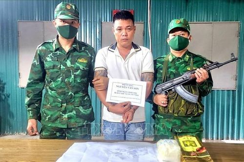 Bắt quả tang 2 đối tượng vận chuyển, tàng trữ ma túy