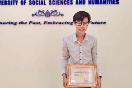 Nam sinh khiếm thị với ước mơ trở thành nhà báo