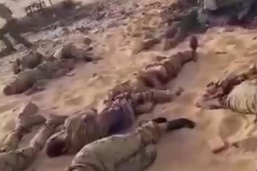 Báo Nga đăng video lính đánh thuê Wagner giả chết, vùng dậy cầm đá tấn công phiến quân Mali