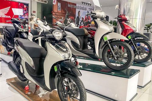 Giá xe Honda SH Mode cuối tháng 7/2024 cực bình dân, giá rẻ như LEAD thu hút khách Việt