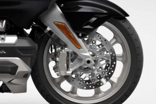 Honda ra mắt 'ông hoàng xe ga' xịn hơn cả SH: Có màn hình TFT 7 inch, phanh ABS 2 kênh, 4 chế độ lái