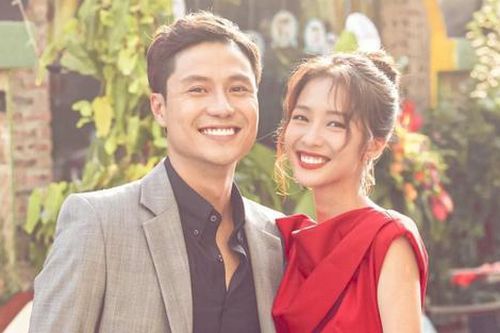 Thanh Sơn – Khả Ngân kỷ niệm 3 năm 'về chung nhà'