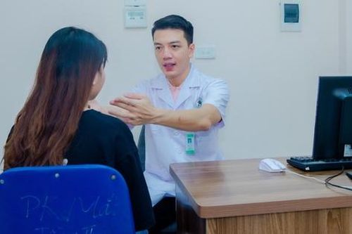 Rủi ro từ mũi tiêm trẻ hóa da cấp tốc