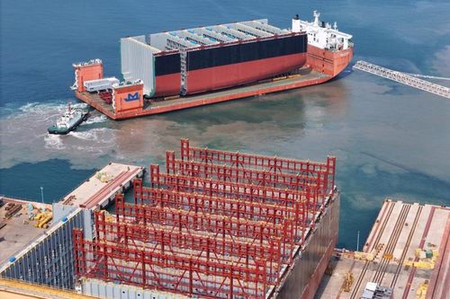Xuất khẩu tàu biển và container của Trung Quốc tăng vọt