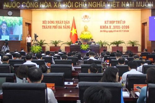 Đà Nẵng: Hỗ trợ việc mua điện thoại thông minh cho các hộ nghèo, cận nghèo