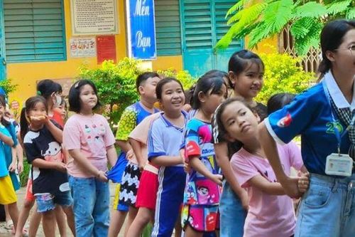 'Mùa hè ghi dấu một đời sinh viên'