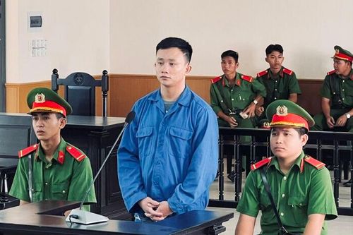 Chém bạn, lãnh án tù