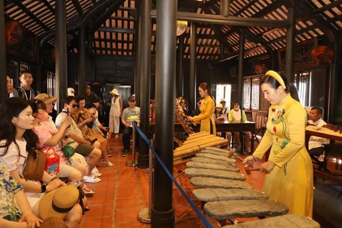 Gắn kết văn hóa với du lịch - Kỳ 1: Hành trình chưa thể chung đôi