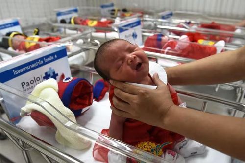 Thái Lan nỗ lực giải quyết 'bom hẹn giờ' về nhân khẩu học