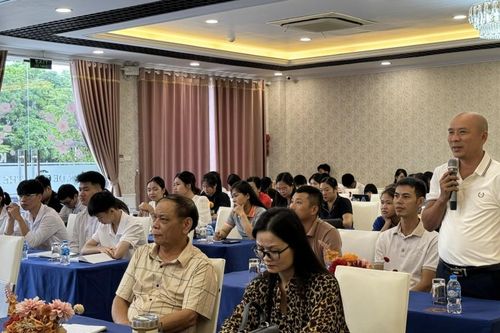 70 học viên được hướng dẫn kỹ năng khởi sự doanh nghiệp và sử dụng các nền tảng số